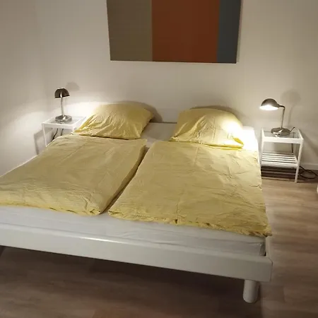 Altstadt Mit Eigenem Parkplatz Und Garten Apartament Bonn