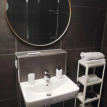 Apartament Altstadt Mit Eigenem Parkplatz Und Garten Bonn