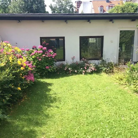 Lejlighed Altstadt Mit Eigenem Parkplatz Und Garten Bonn